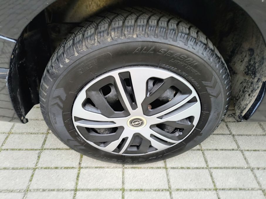 NOWA LOKALIZACJA Opel Vivaro 9 osobowy L2H1 Niski Przebieg Bardzo Doinwestowane Vat23% 10