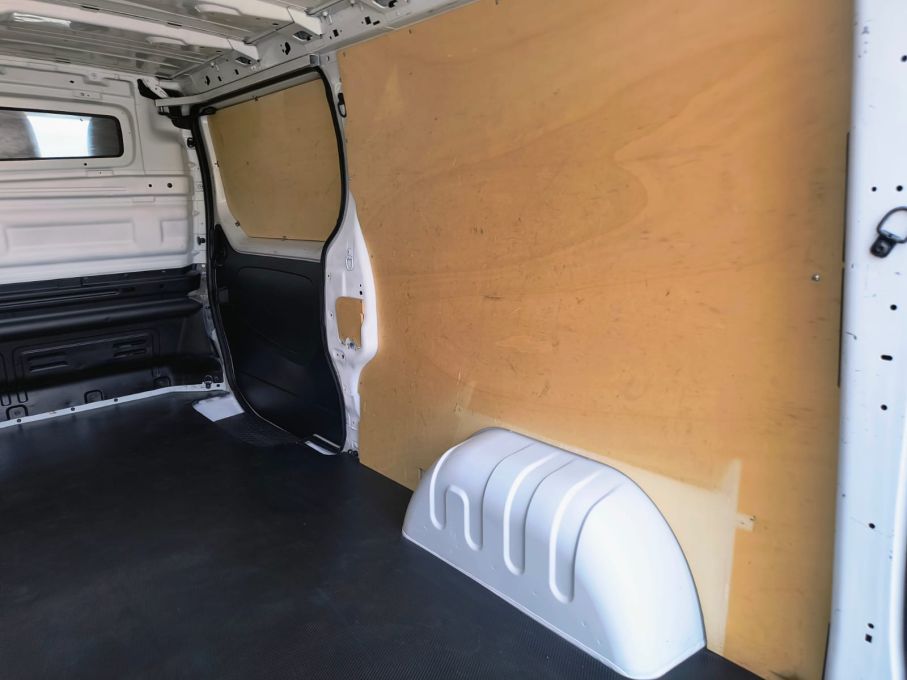 Renault Trafic  L2H1 1,6 CDTI 125 KM    15