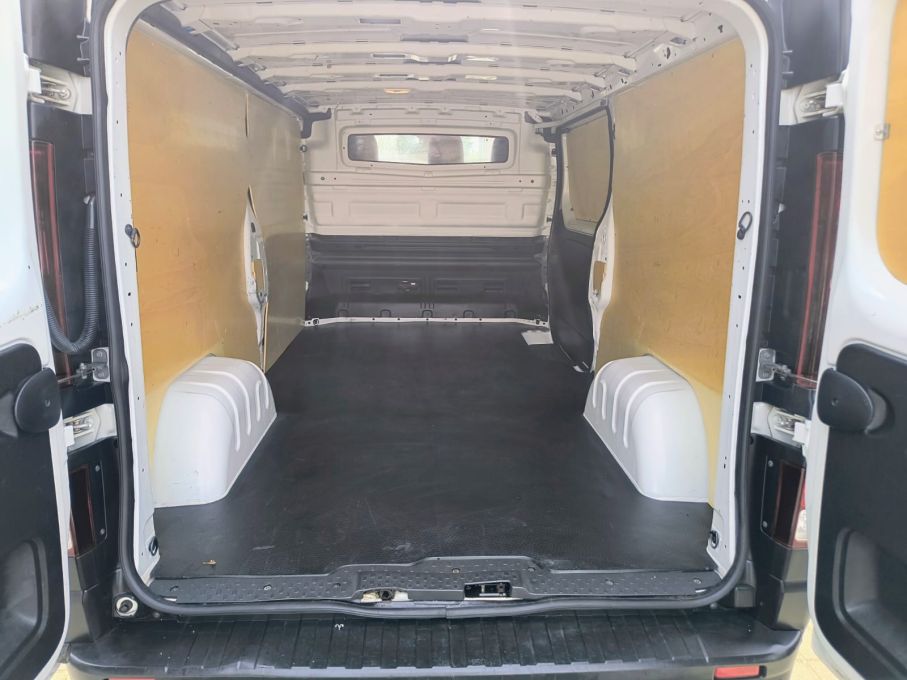 Renault Trafic  L2H1 1,6 CDTI 125 KM    16
