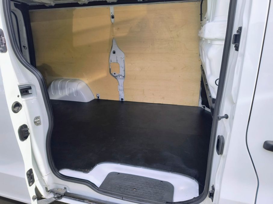 Renault Trafic  L2H1 1,6 CDTI 125 KM    17