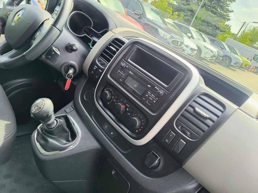 Renault Trafic  L2H1 1,6 CDTI 125 KM    23