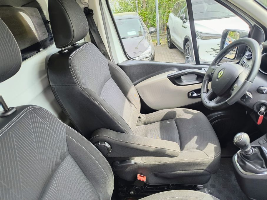 Renault Trafic  L2H1 1,6 CDTI 125 KM    24