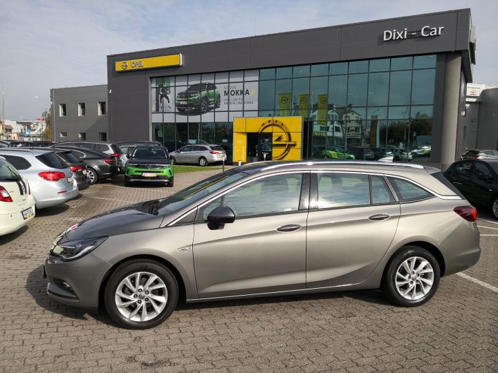 Opel Astra V Sports Tourer Innovation 1.4 T 125 KM