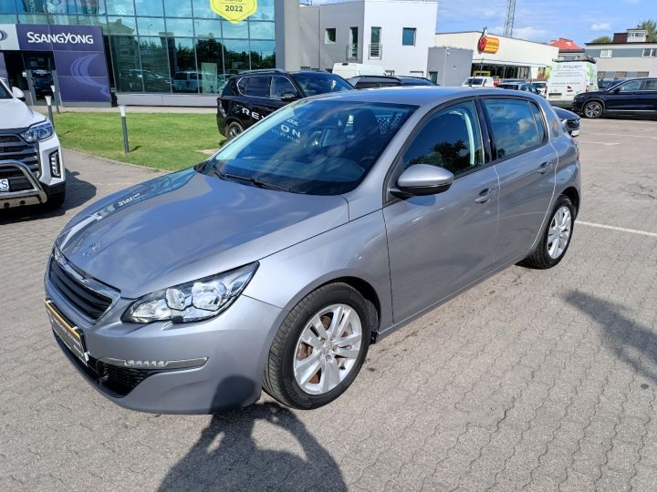 Peugeot 308 1.6 HDI Niski Przebieg Nawigacja Bezwypadkowy Serwis ASO Gwarancja VAT23% 2