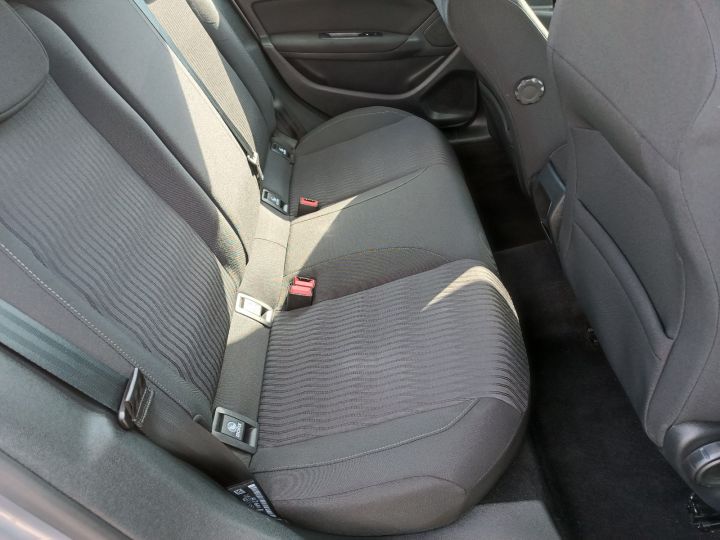 Peugeot 308 1.6 HDI Niski Przebieg Nawigacja Bezwypadkowy Serwis ASO Gwarancja VAT23% 13