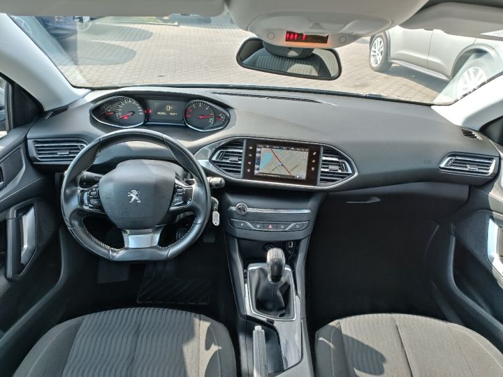 Peugeot 308 1.6 HDI Niski Przebieg Nawigacja Bezwypadkowy Serwis ASO Gwarancja VAT23% 14