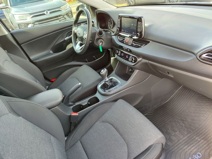 Hyundai i30 1.5 110KM Salon PL Bogata Opcja Bezwypadkowy Gwarancja Fabryczna 11