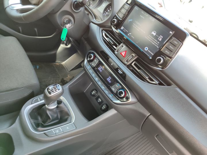 Hyundai i30 1.5 110KM Salon PL Bogata Opcja Bezwypadkowy Gwarancja Fabryczna 13