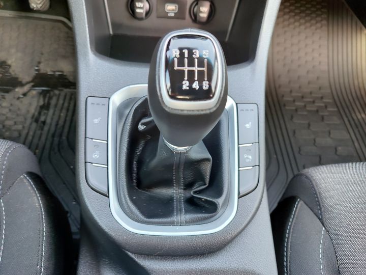 Hyundai i30 1.5 110KM Salon PL Bogata Opcja Bezwypadkowy Gwarancja Fabryczna 16