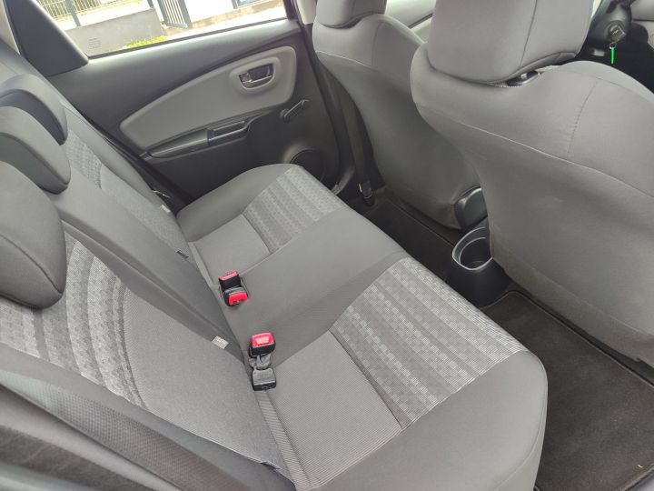 Toyota Yaris 1.3 benzyna Kamera Niski Przebieg Gwarancja 13