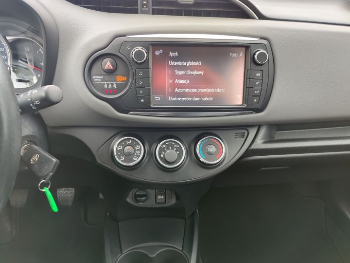 Toyota Yaris 1.3 benzyna Kamera Niski Przebieg Gwarancja 15