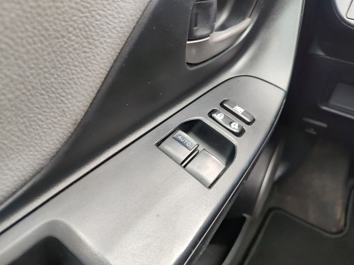 Toyota Yaris 1.3 benzyna Kamera Niski Przebieg Gwarancja 20
