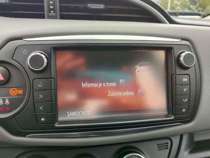 Toyota Yaris 1.3 benzyna Kamera Niski Przebieg Gwarancja 22