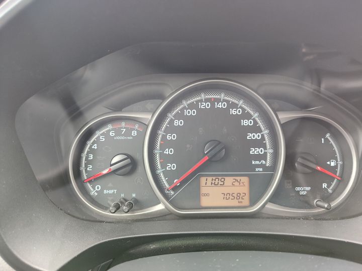Toyota Yaris 1.3 benzyna Kamera Niski Przebieg Gwarancja 23