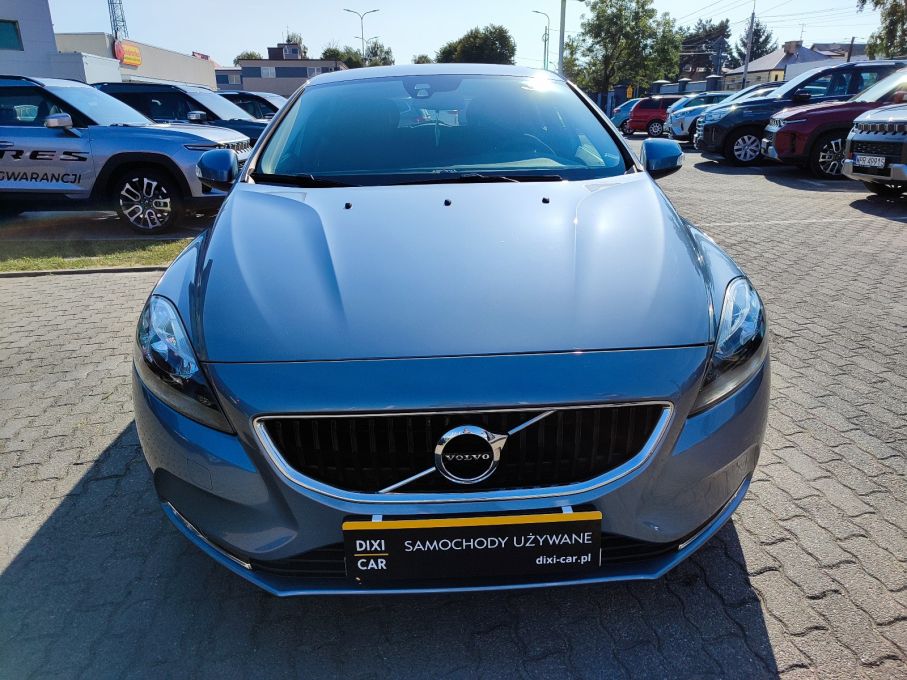 VOLVO V40 2.0 D2 120 KM BEZWYPADKOWY NISKI PRZEBIEG 3