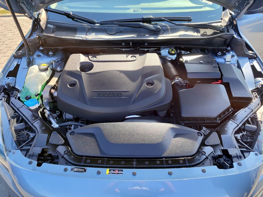 VOLVO V40 2.0 D2 120 KM BEZWYPADKOWY NISKI PRZEBIEG 21