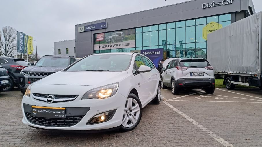 Opel Astra IV Sports Tourer 1,4 Turbo 120KM, pakiet zimowy, klima auto