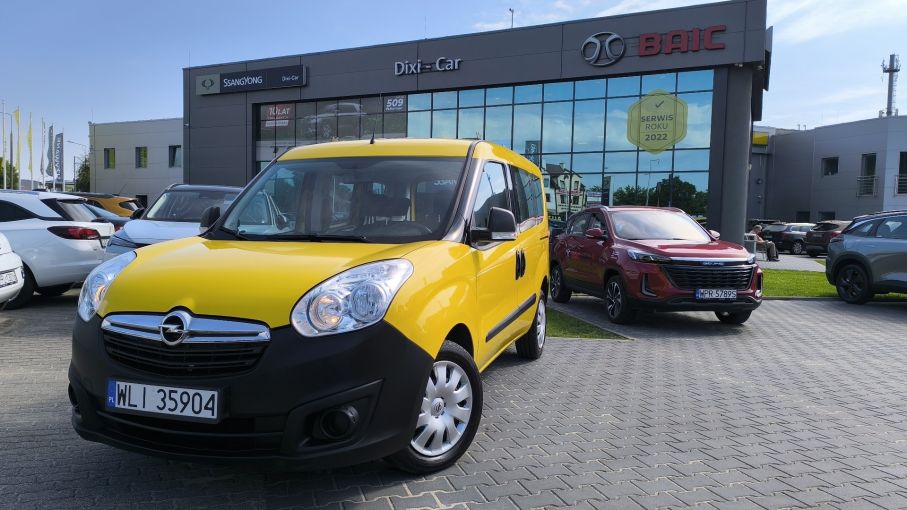 Opel Combo Tour 1.4 benzyna 90KM, Bardzo niski przebieg, 26.000km VAT23