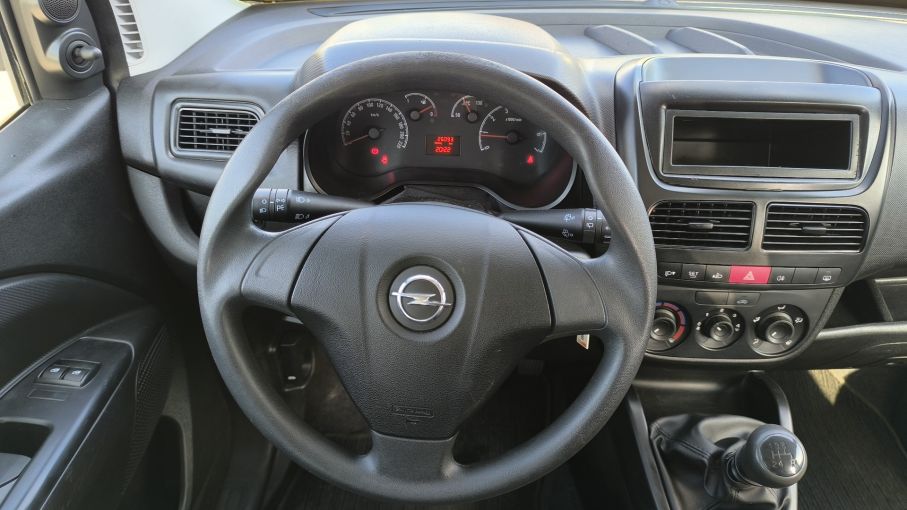 Opel Combo Tour 1.4 benzyna 90KM, Bardzo niski przebieg, 26.000km VAT23 18