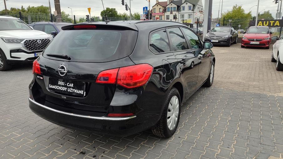 Opel Astra IV 1.4T 120KM LIFT Niski Przebieg Zadbana Gwarancja Polecamy !!! 8