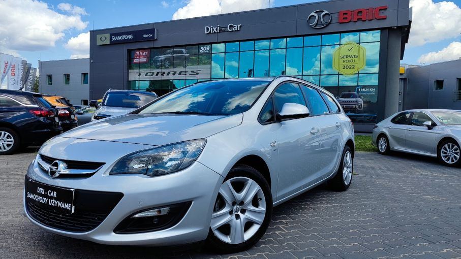 Opel Astra IV 1.4T 120KM LIFT Bardzo Niski Przebieg Zadbana Gwarancja Polecamy !!!
