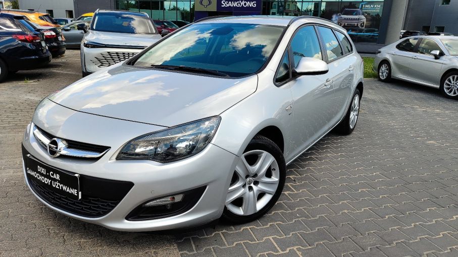 Opel Astra IV 1.4T 120KM LIFT Bardzo Niski Przebieg Zadbana Gwarancja Polecamy !!! 2