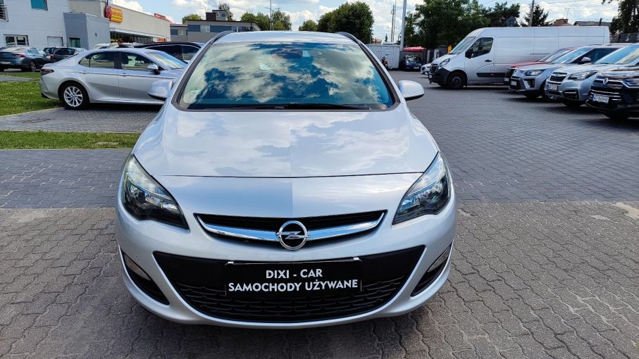Opel Astra IV 1.4T 120KM LIFT Bardzo Niski Przebieg Zadbana Gwarancja Polecamy !!! 5
