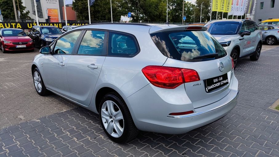 Opel Astra IV 1.4T 120KM LIFT Bardzo Niski Przebieg Zadbana Gwarancja Polecamy !!! 10
