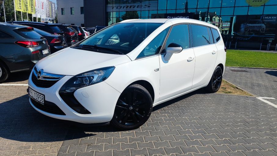 Opel Zafira C 1.4T 140 kM Xenon Navi Bogata opcja serwis ASO Gwarancja