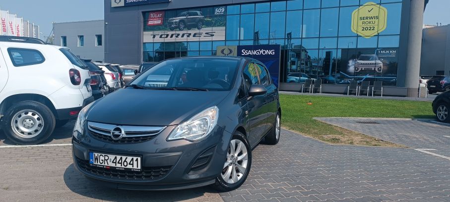 Opel Corsa D 1,4 16V 90 KM 5DR