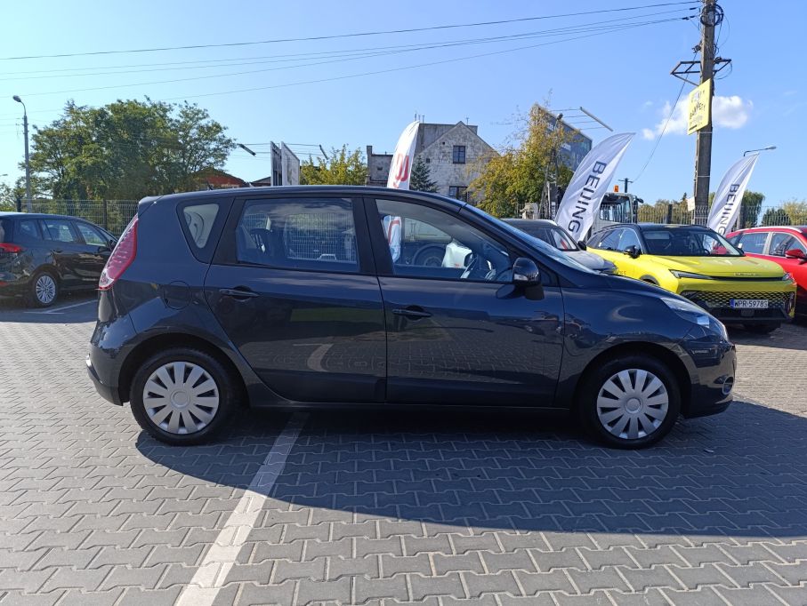 Renault Scenic 1,6 benzyna 110KM, Navi, klima 6