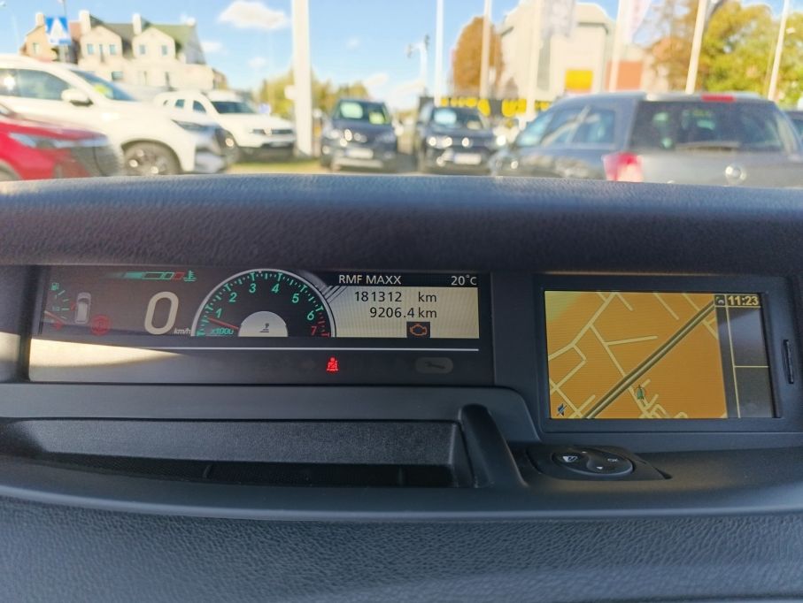 Renault Scenic 1,6 benzyna 110KM, Navi, klima 18