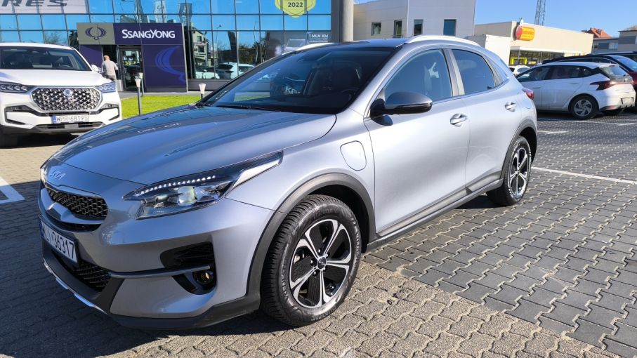 Kia Xceed 1,6 GDI PHEV, Business Line, jak nowy, pakiet zimowy, kamera, VAT23% 3