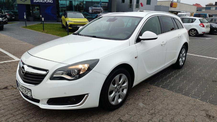 OPEL INSIGNIA SPORTS TOURER 1,6 CDTI 136 KM  4