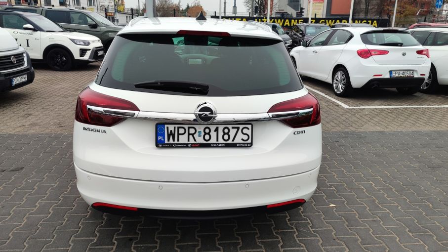 OPEL INSIGNIA SPORTS TOURER 1,6 CDTI 136 KM  9