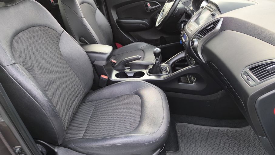 Hyundai IX35 1,6 benzyna 135KM, podgrzewane fotele, kamera, navi, salon PL 12