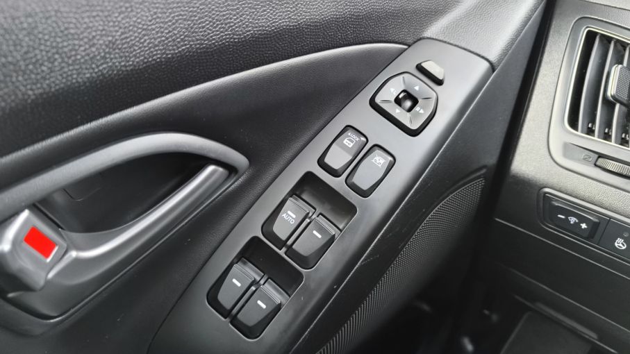 Hyundai IX35 1,6 benzyna 135KM, podgrzewane fotele, kamera, navi, salon PL 21