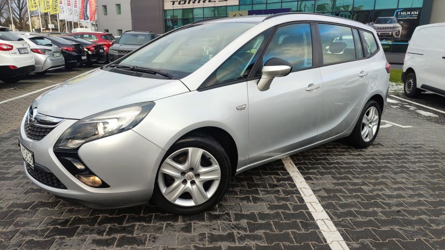 Opel Zafira 1,4T 140 KM 7-mio osobowa Navi Pakiet Zimowy 7-mio osobowa