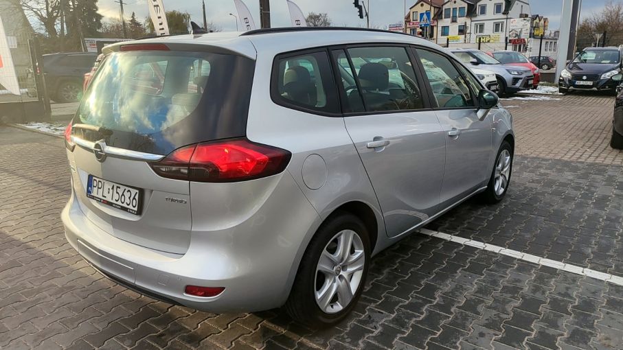 Opel Zafira 1,4T 140 KM 7-mio osobowa Navi Pakiet Zimowy 7-mio osobowa 8