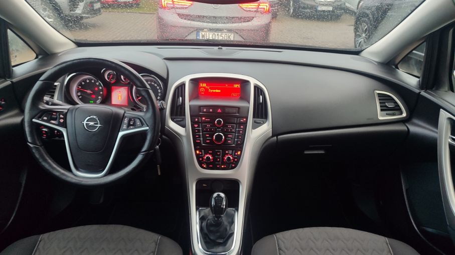 Opel Astra IV 1,4 Turbo 140KM, Sports Tourer, Klima Auto, pakiet zimowy 17