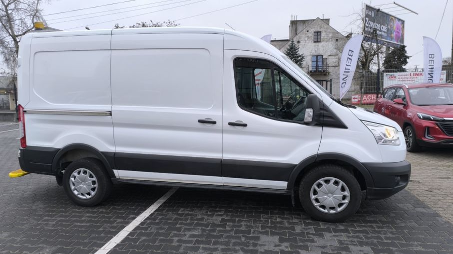 Ford Transit L2H2 2,0 TDCI 131KM, webasto, niski przebieg, Vat23% 5