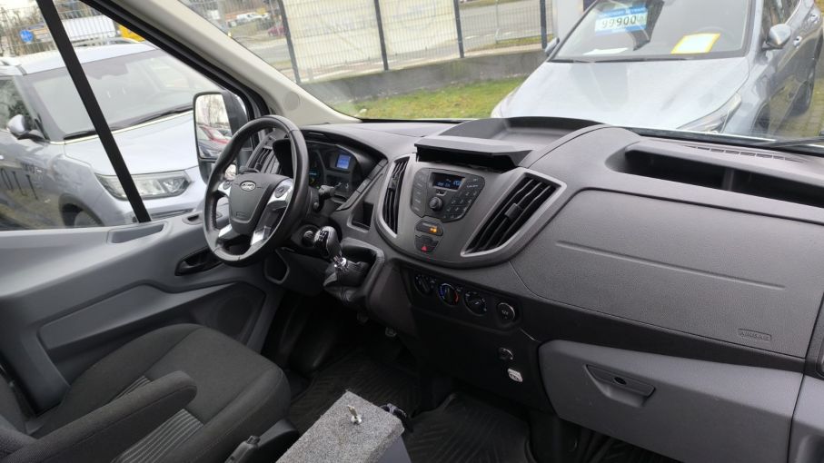 Ford Transit L2H2 2,0 TDCI 131KM, webasto, niski przebieg, Vat23% 13