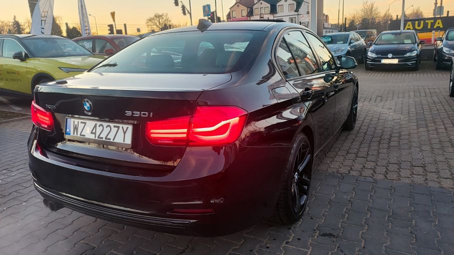 BMW 330i xdrive Shadow Line Navi Kamera Skóra Serwis 8