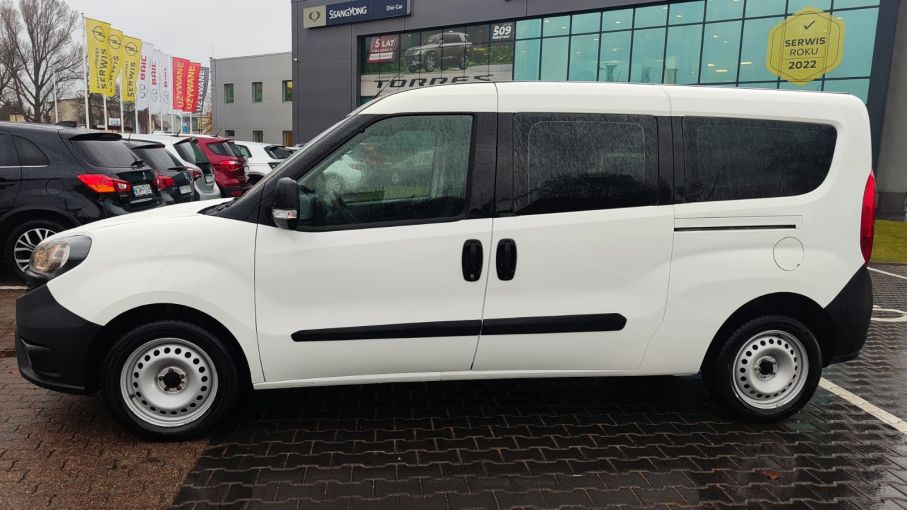 Fiat Doblo Maxi 1,4 benzyna 95KM L2H1, bardzo niski przebieg, doinwestowany Vat23%