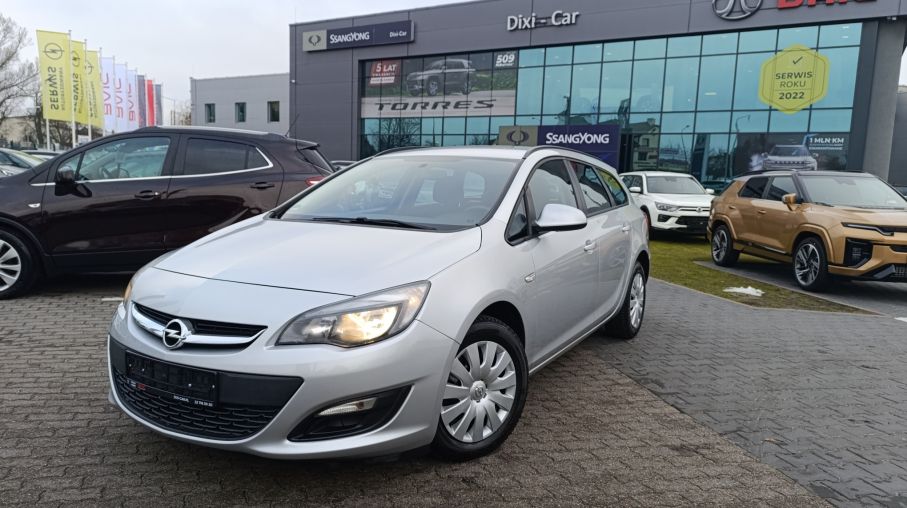 Opel Astra J kombi 1.4 Turbo Niski Przebieg Serwis Gwarancja 