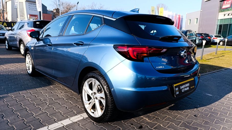 Opel Astra V Dynamic  1,4 Turbo 125KM Niski Przebieg 8