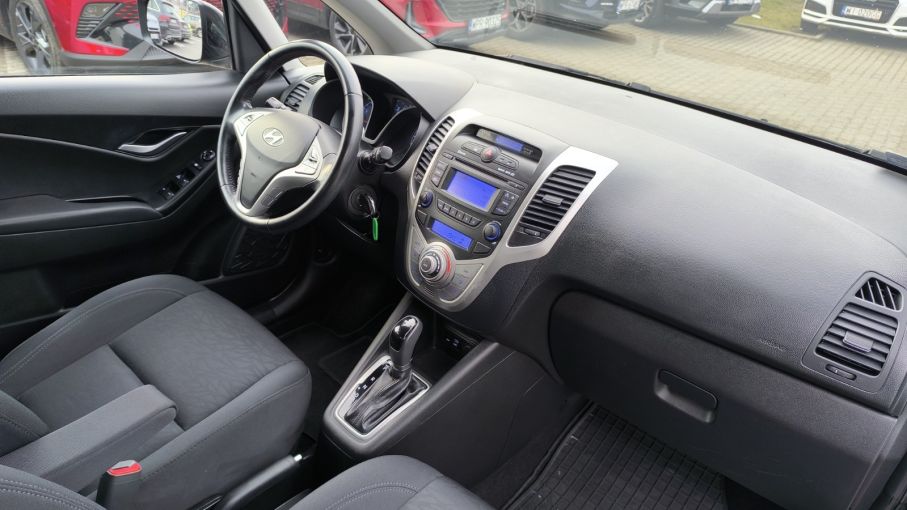 Hyundai IX20 1,6 benzyna 125KM, Automat, Salon PL 13