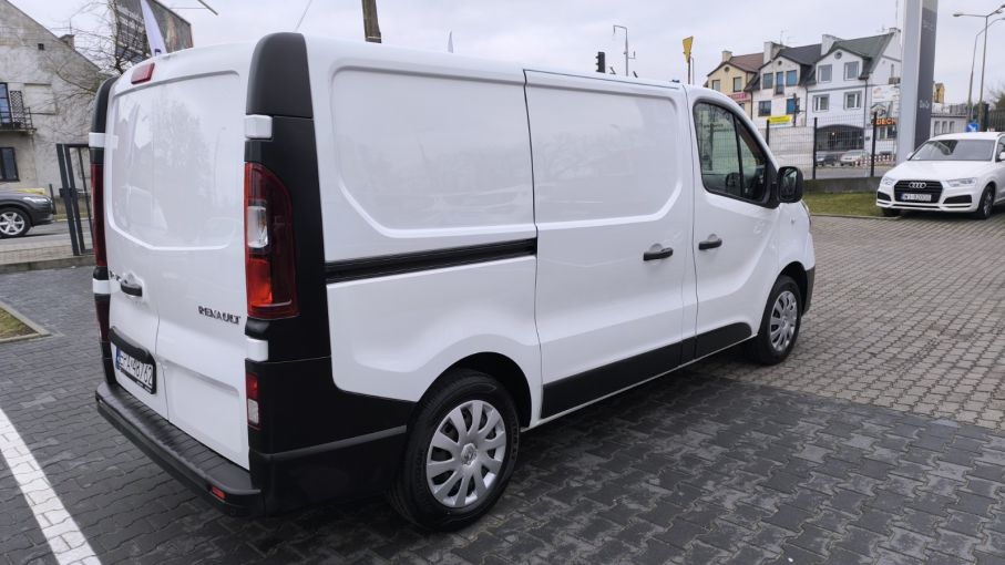 Renault Trafic  L2H1 1,6 CDTI 120KM   Bezwypadkowy 6