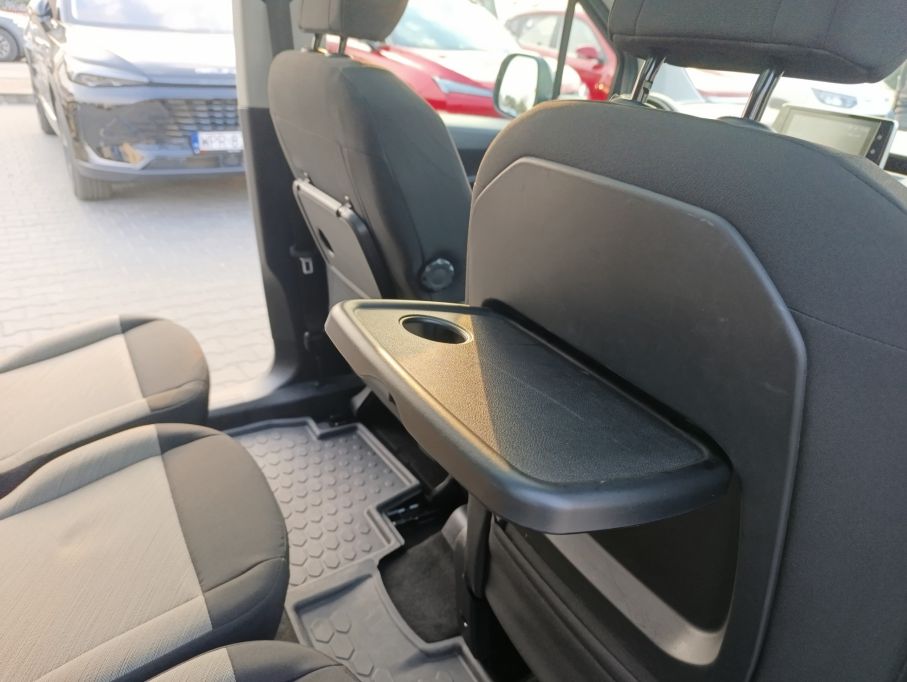 Berlingo Multispace  XTR 1,5 hdi 130 kM Salon 15