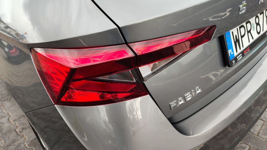 Skoda Fabia 1.0 MPI Ambition SalonPL Bezwypadkowa Jak Nowa Przebieg tylko 10.000km 11